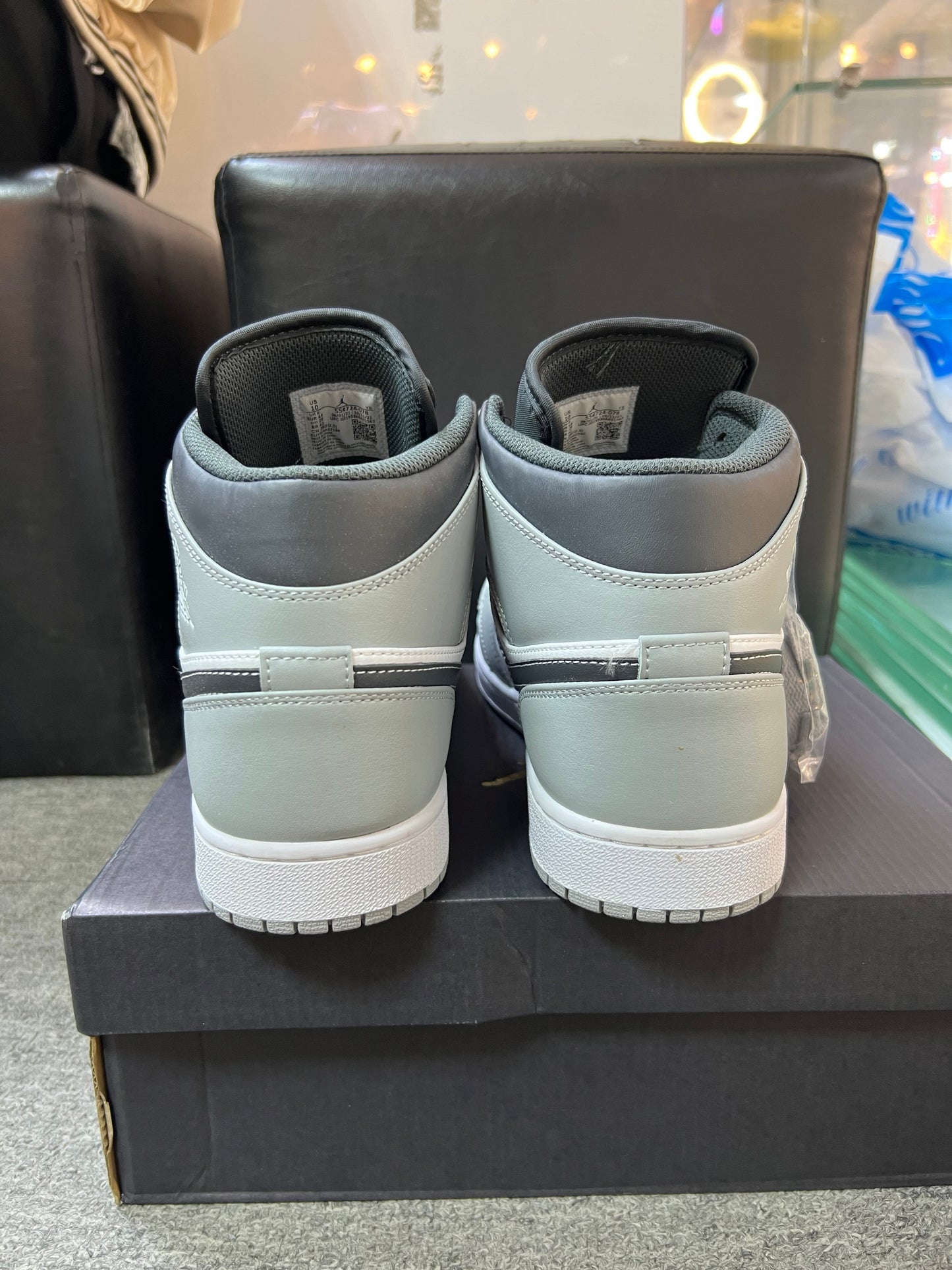 Jordan 1 Mid Light Smoke Grey