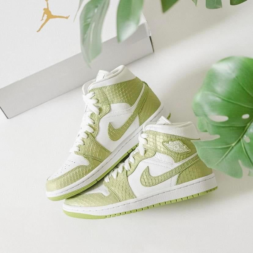 Jordan 1 Mid Green Python