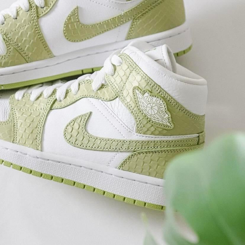 Jordan 1 Mid Green Python