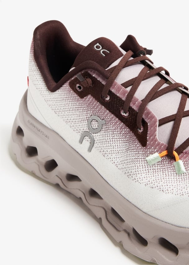On Cloud Sneakers