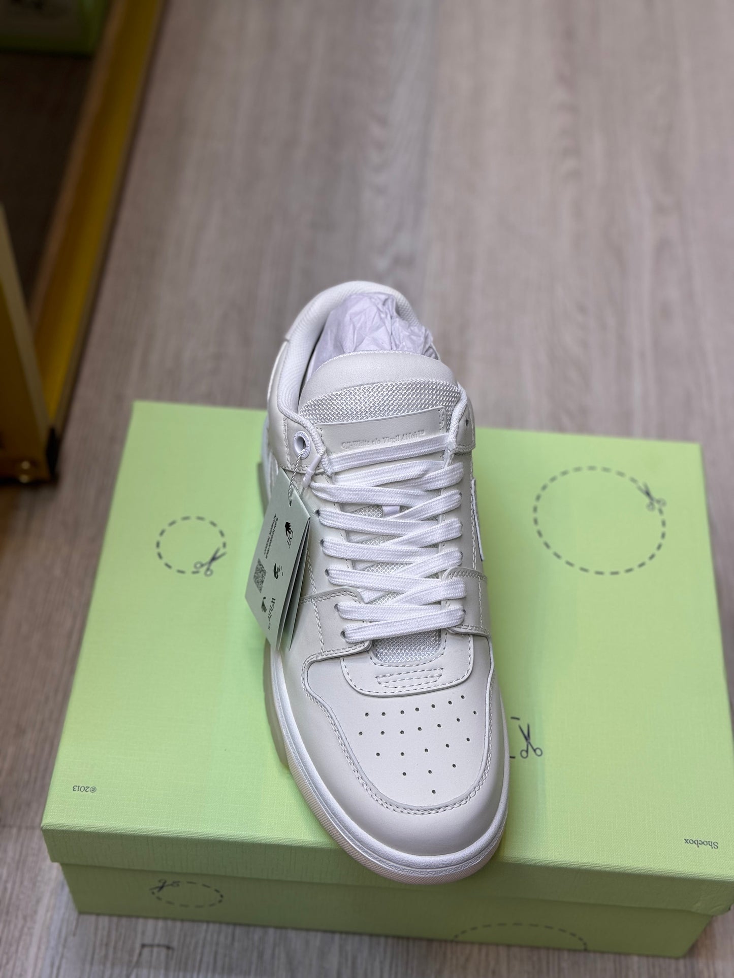OFF WHITE Shoes