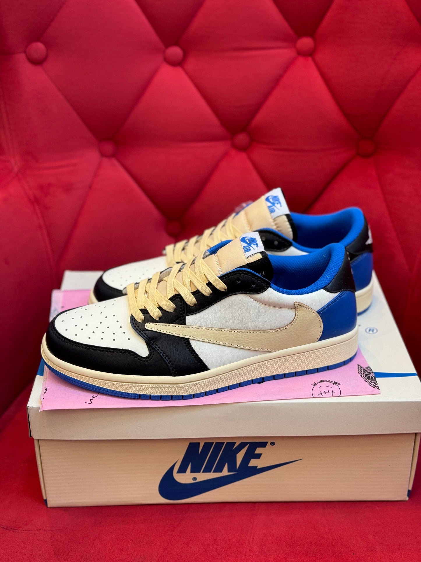 Jordan 1 Low x Travis Scott x Fragment