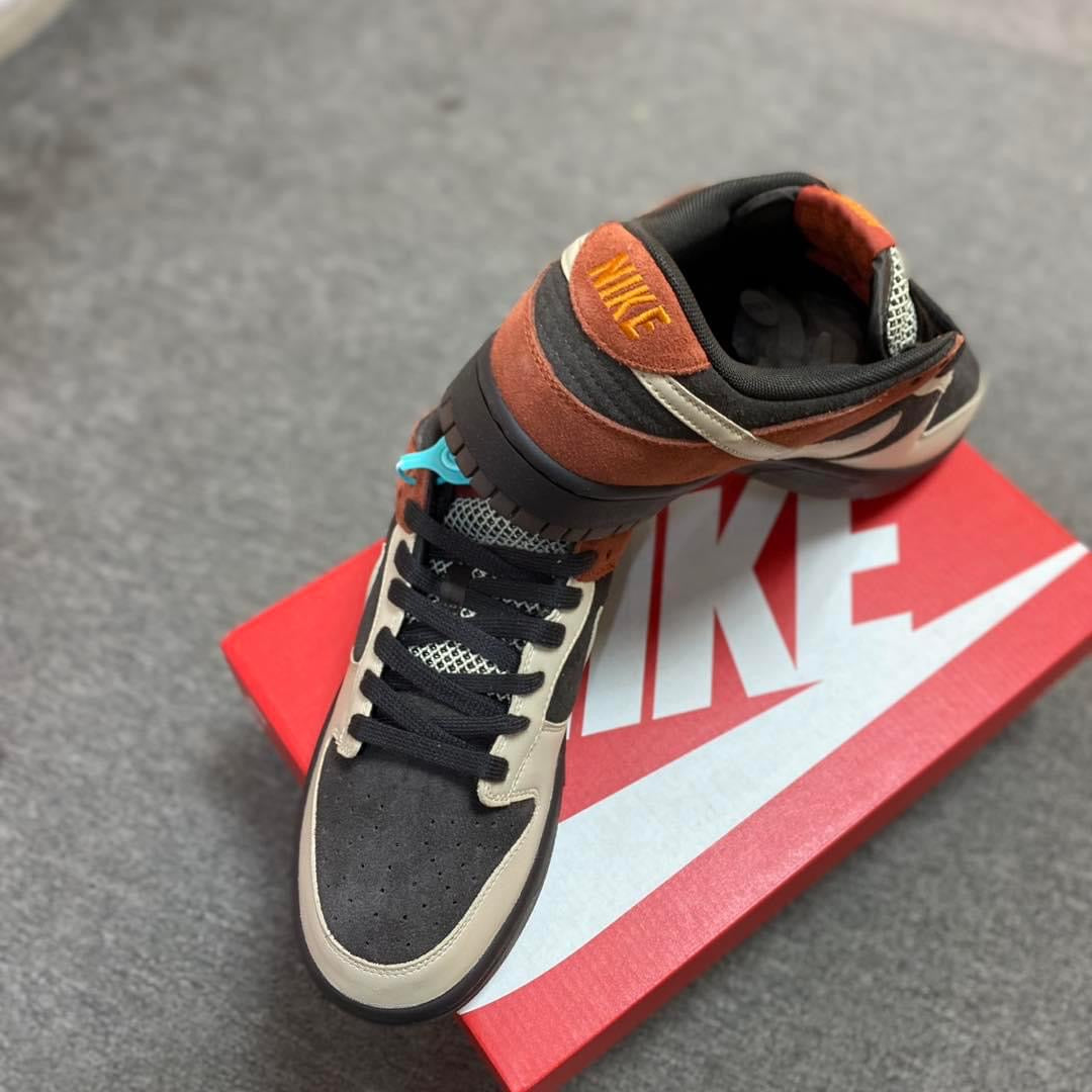 SB Dunk Low Red Panda