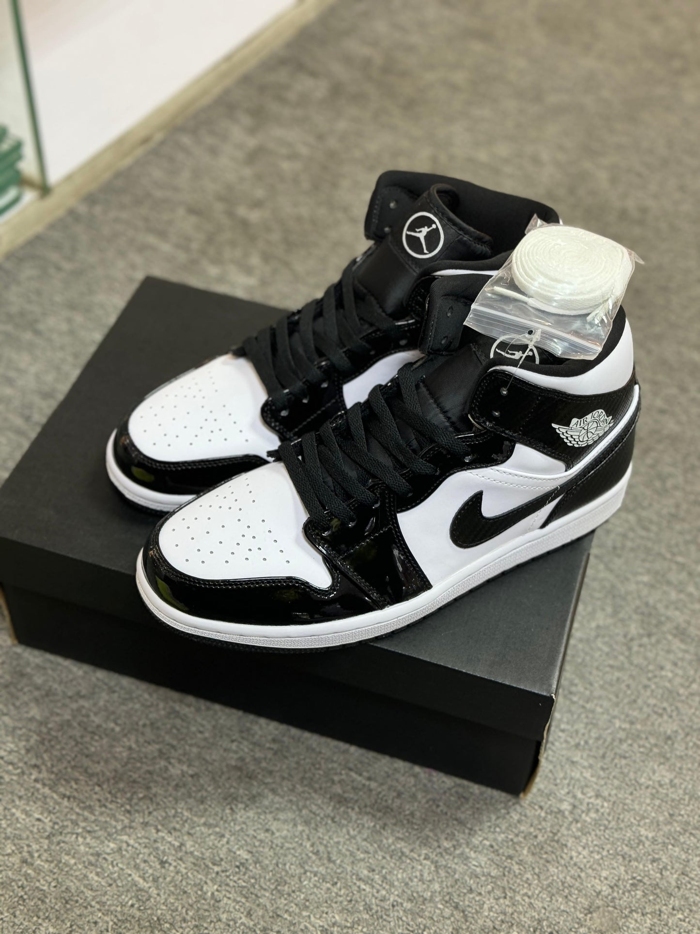 Jordan 1 Mid SE ASW "Black And White"