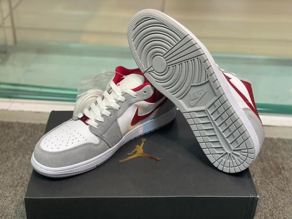 Jordan 1 Low light smoke gray
