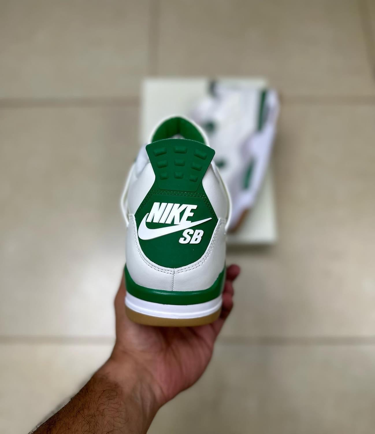 Jordan 4 SB Pine Green
