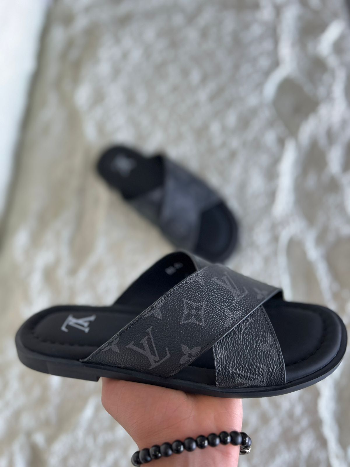 Louis Vuitton Slippers