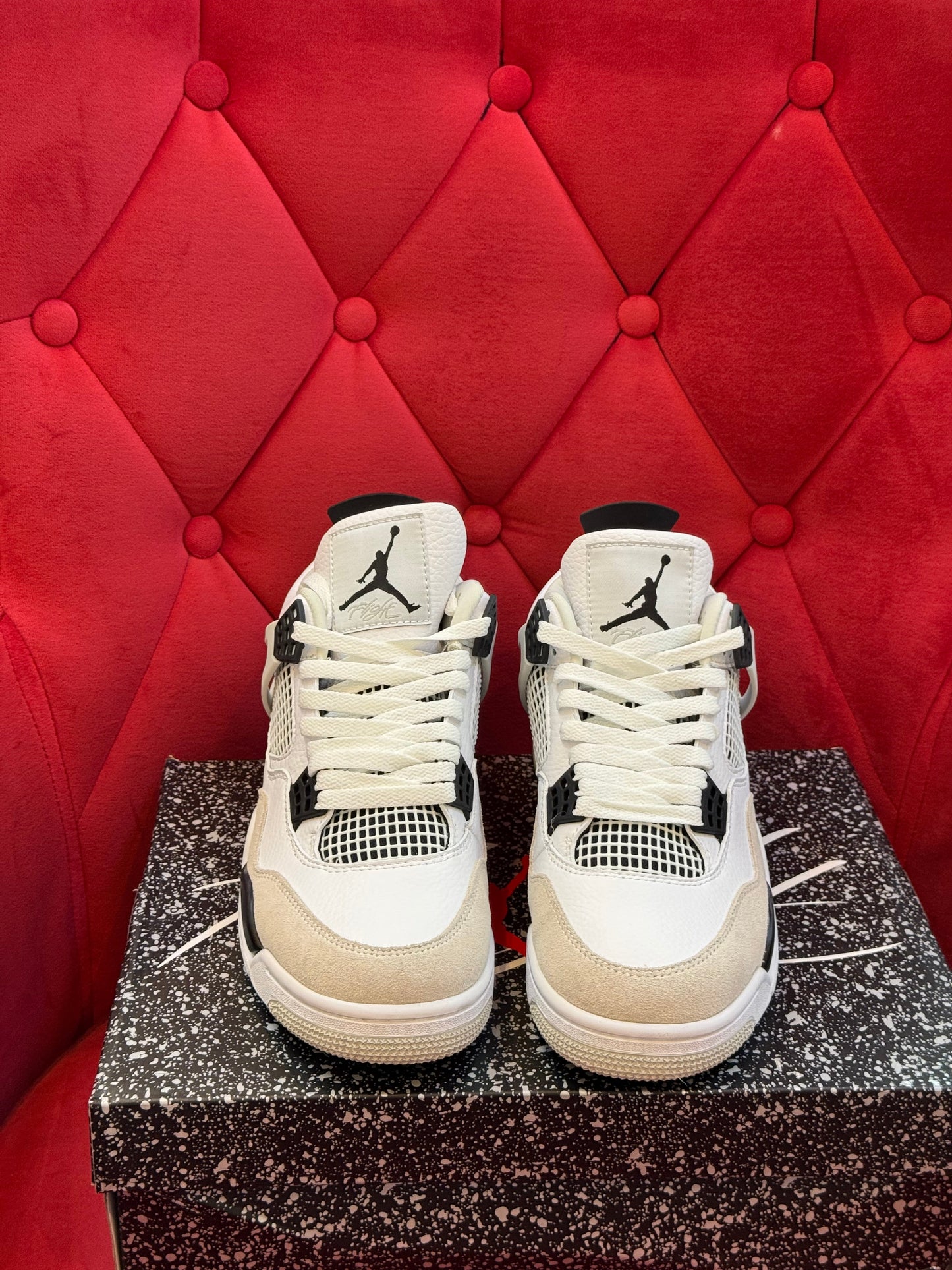 Jordan 4 Military Black white