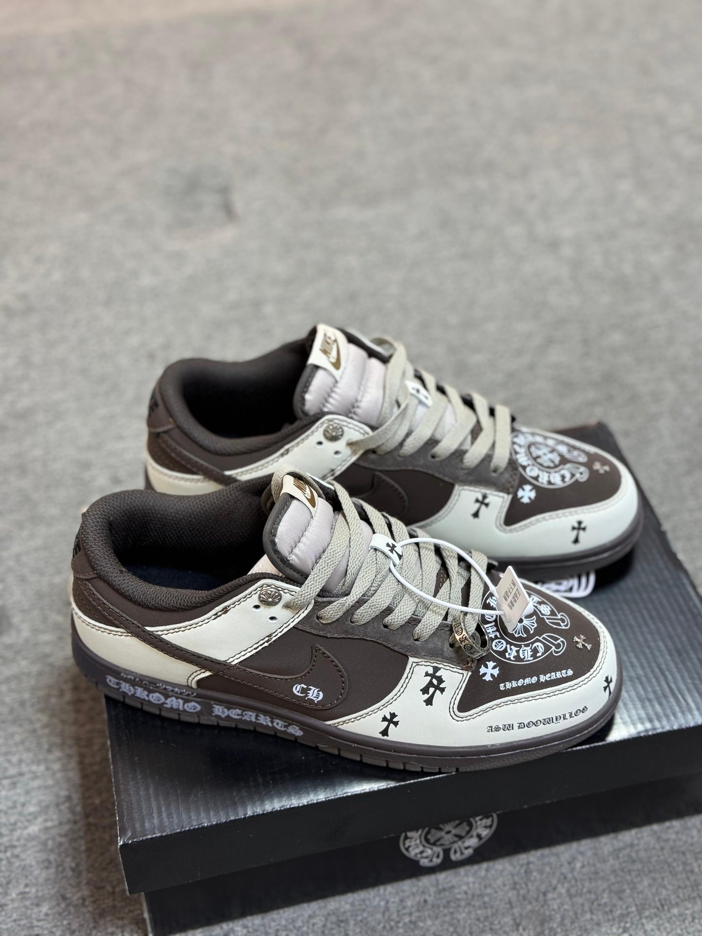 SB Dunk Low Chrome Heart