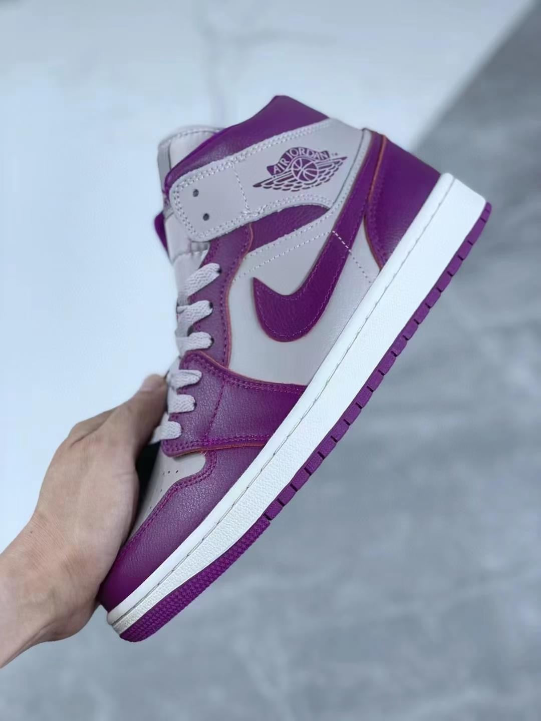 Jordan 1 Mid Magenta
