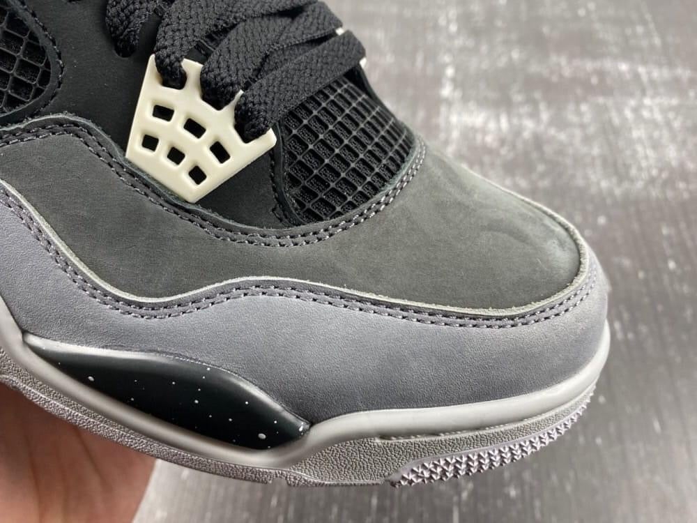 Jordan 4 Retro Fear