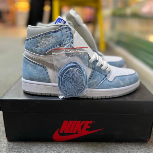 Jordan 1 High Hyper Royal