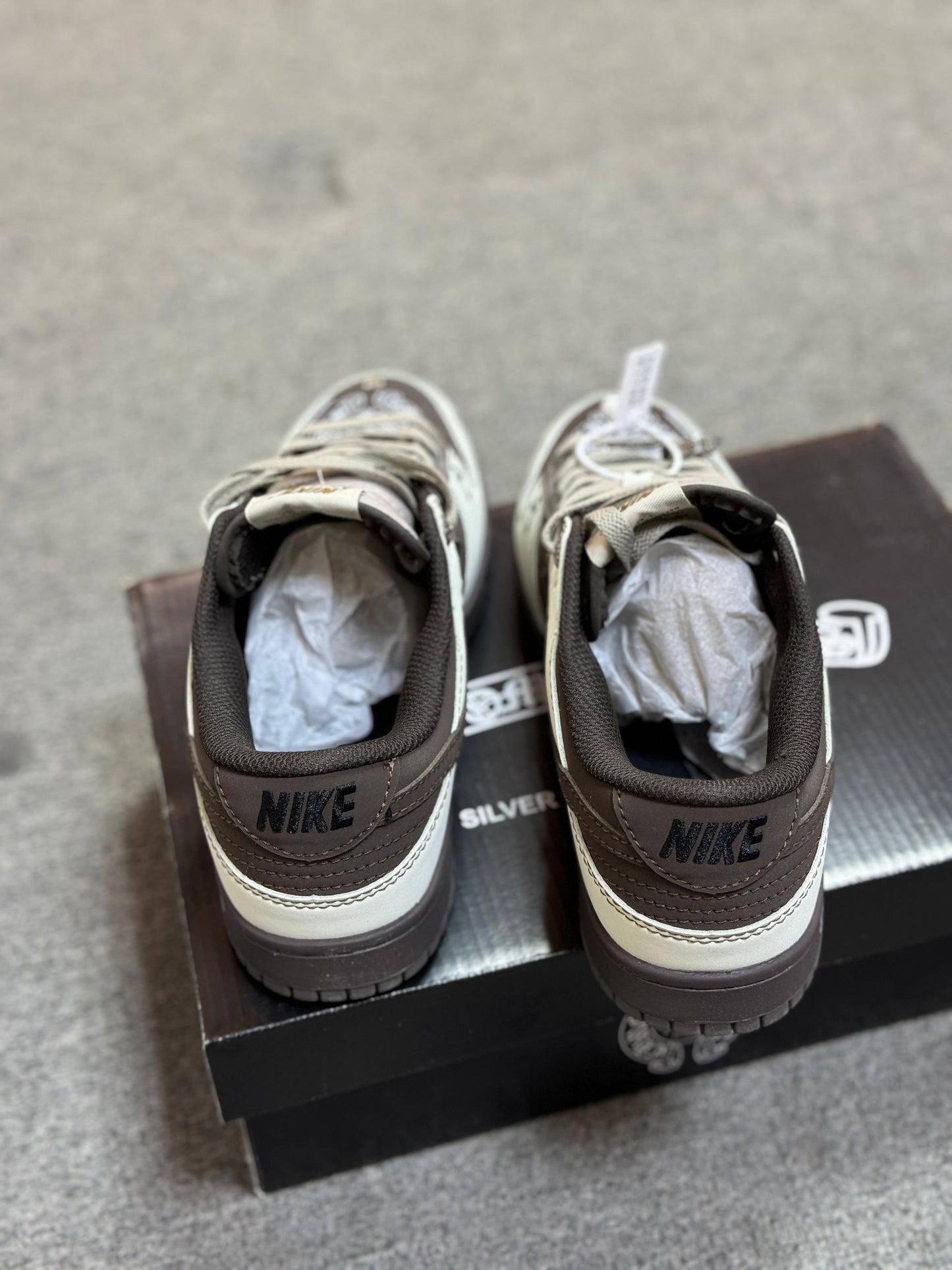 SB Dunk Low Chrome Heart