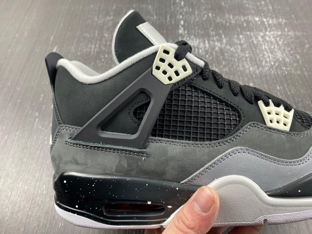 Jordan 4 Retro Fear