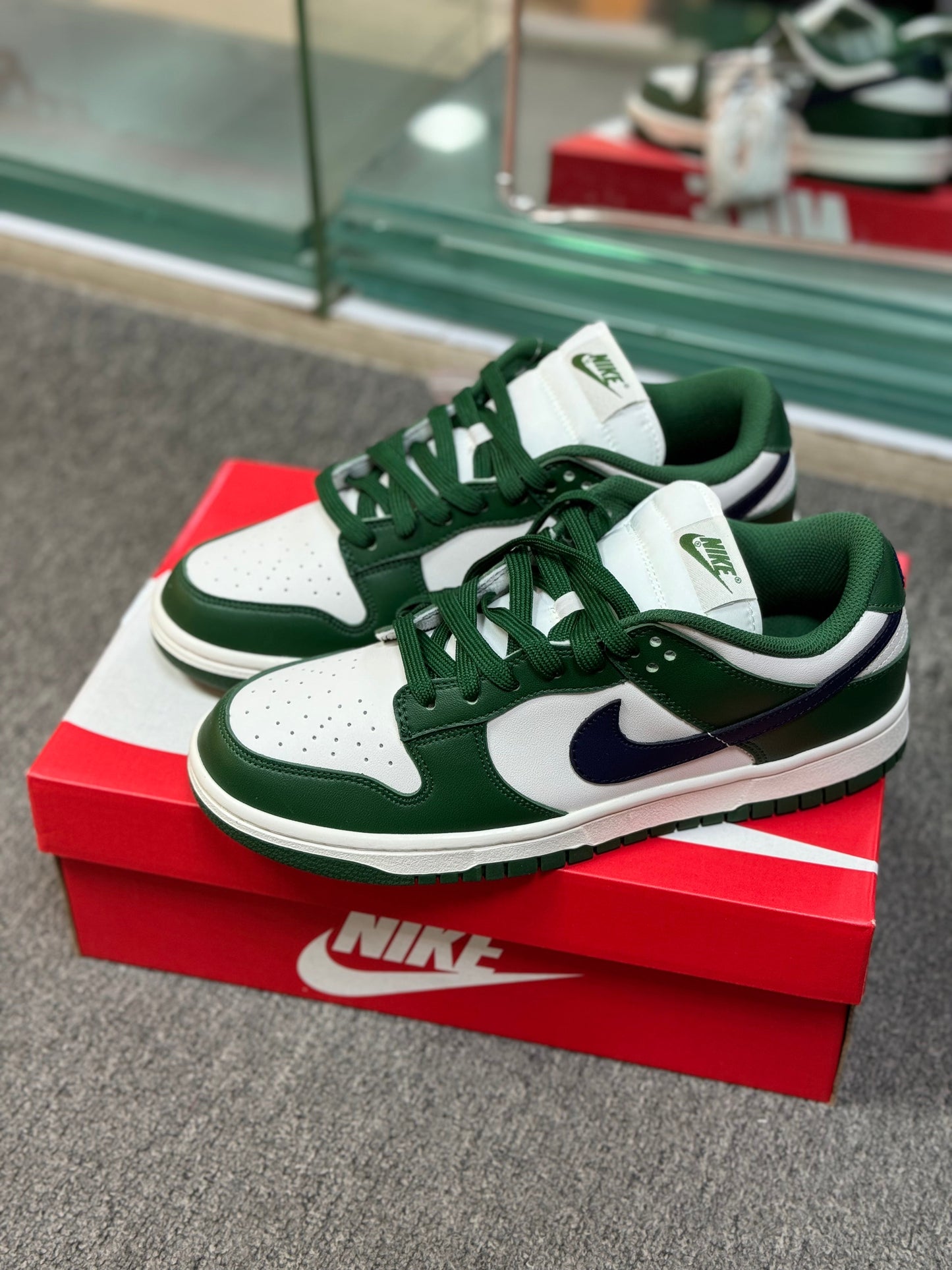 SB Dunk Low Gorge Green
