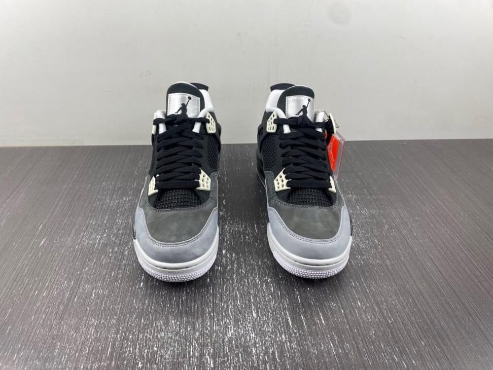 Jordan 4 Retro Fear