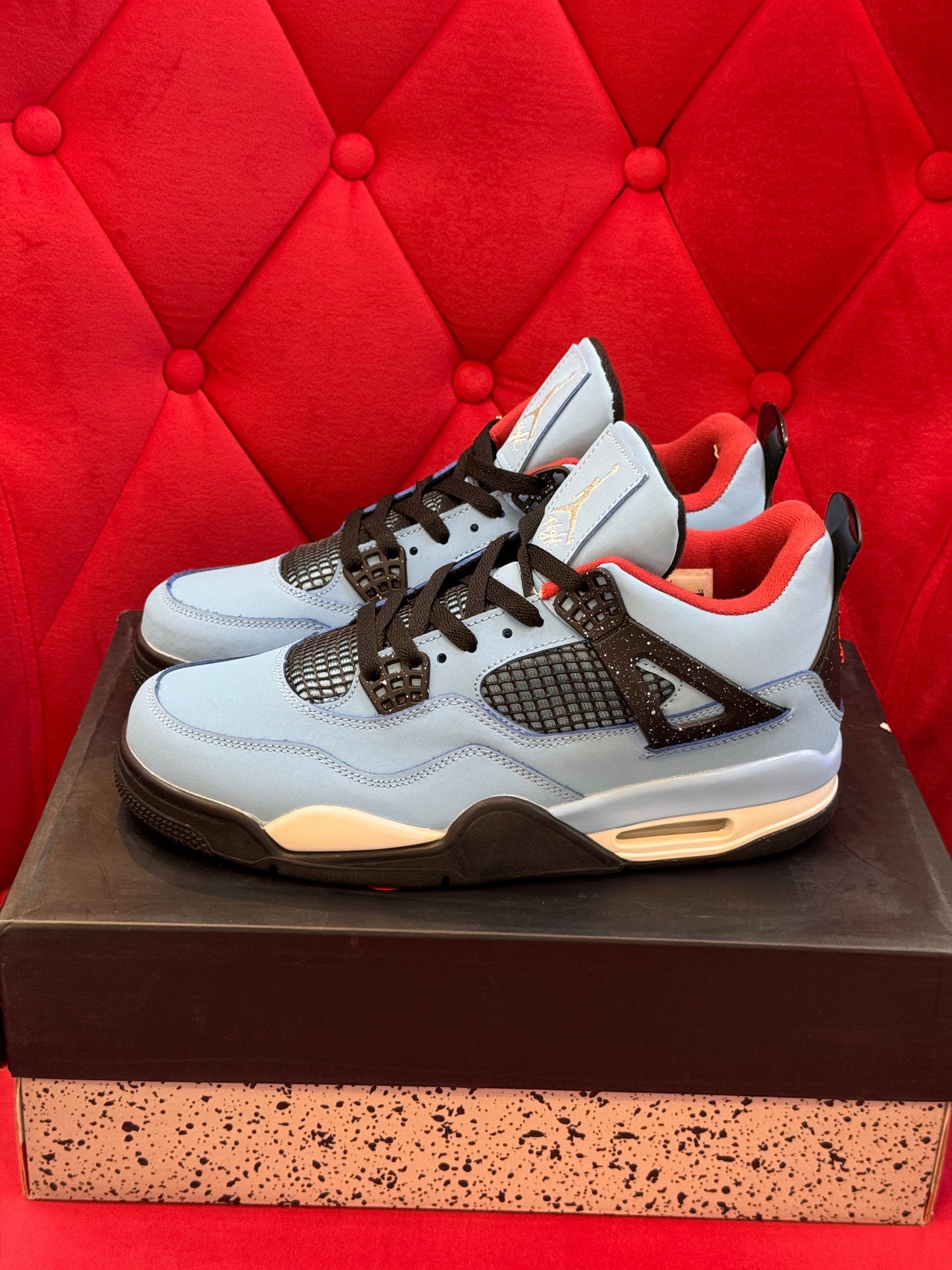 Jordan 4 Cactus Jack Travis Scott