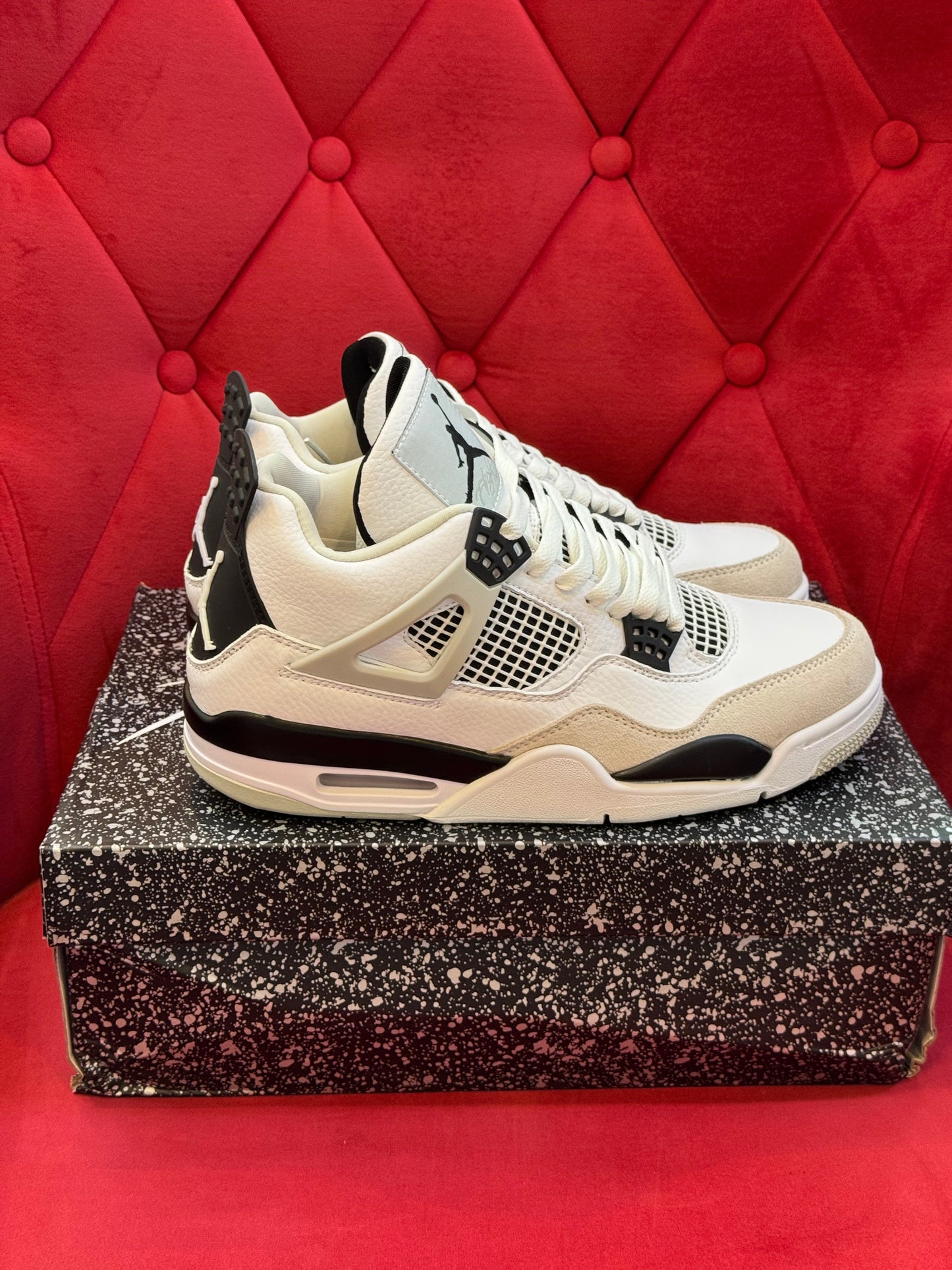 Jordan 4 Military Black white