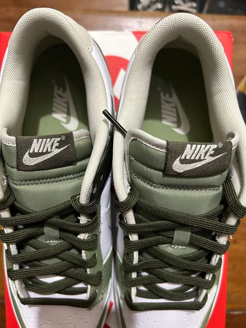SB DUNK LOW “Oil Green”