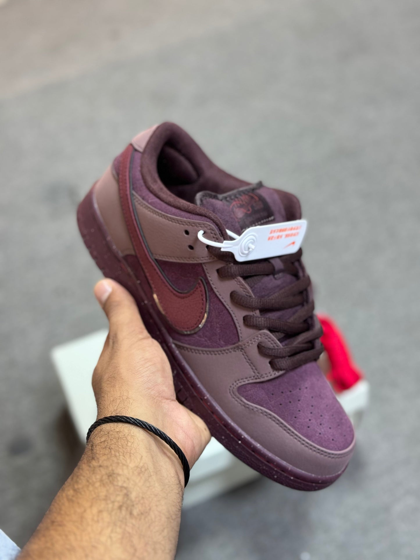 SB Dunk Low Burgundy Crush