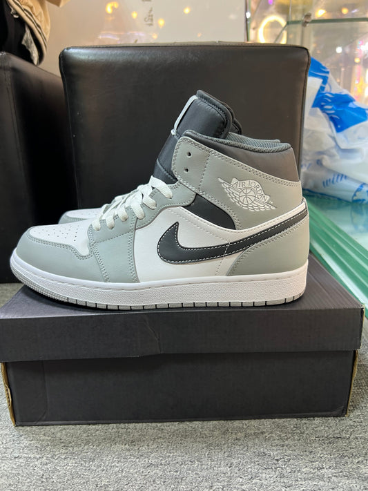 Jordan 1 Mid Light Smoke Grey
