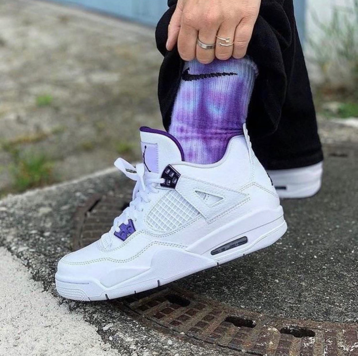 Jordan 4 Retro "Metallic Purple"