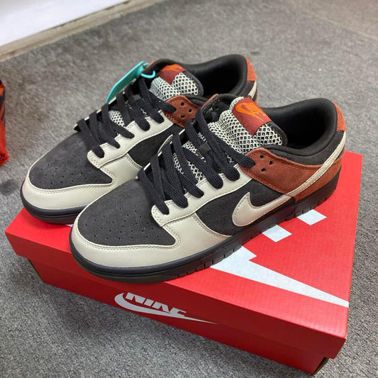 SB Dunk Low Red Panda