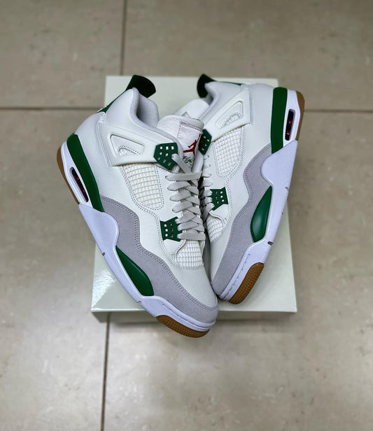 Jordan 4 SB Pine Green