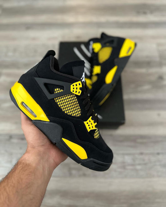 Jordan 4 Retro Thunder 2023